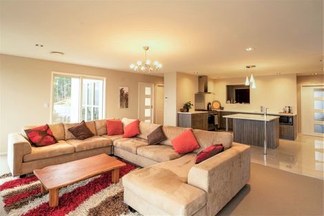 Photo of property in 11 Signal Hill Road, Mount Pleasant, Christchurch, 8081