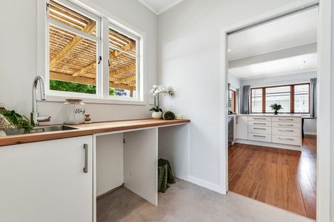 Photo of property in 18 Olwyn Terrace, Dinsdale, Hamilton, 3204