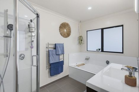 Photo of property in 56a Wood Leigh, Paraparaumu Beach, Paraparaumu, 5032