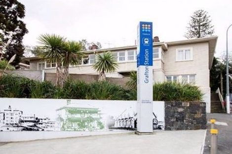 Photo of property in 2/191 Park Road, Grafton, Auckland, 1023