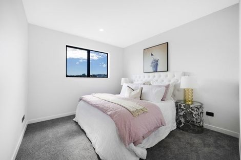Photo of property in 1/114 Coronation Road, Hillcrest, Auckland, 0627