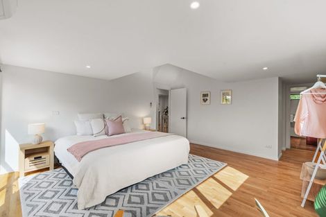 Photo of property in 2/143 Straven Road, Fendalton, Christchurch, 8014