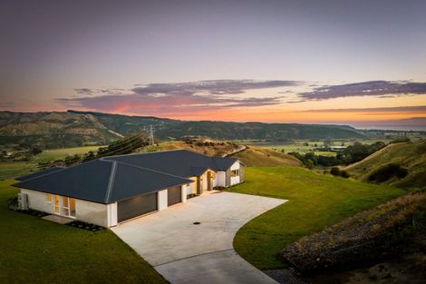 Photo of property in 170 Eskridge Drive, Eskdale, Napier, 4182