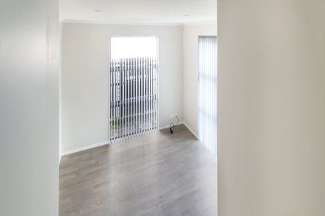 Photo of property in 18 Oioi Road, Hobsonville, Auckland, 0616