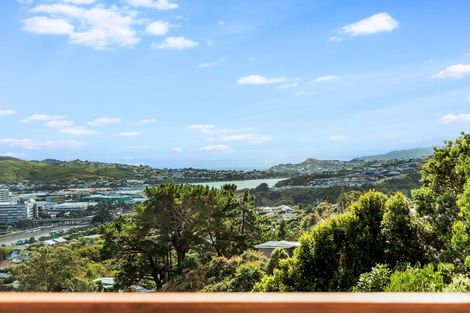 Photo of property in 2 Ash Grove, Ranui, Porirua, 5024