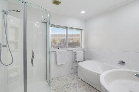 Photo of property in 8 Aintree Crescent, Awapuni, Palmerston North, 4412