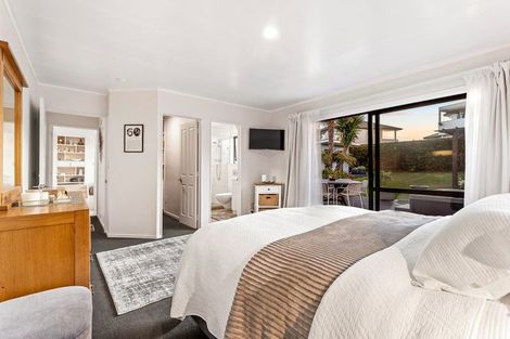 Photo of property in 8 Brixton Road, Manly, Whangaparaoa, 0930