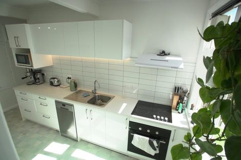 Photo of property in 96 Volga Street, Island Bay, Wellington, 6023