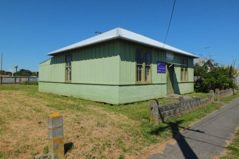 Photo of property in 16 Whyte Street, Foxton, 4814