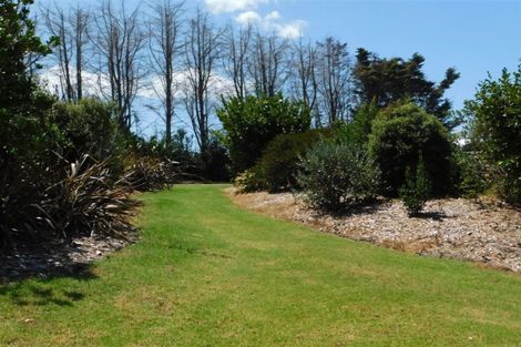 Photo of property in 2143 Cove Road, Mangawhai, Kaiwaka, 0573