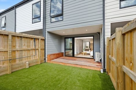 Photo of property in 4/21 Divich Avenue, Te Atatu South, Auckland, 0610