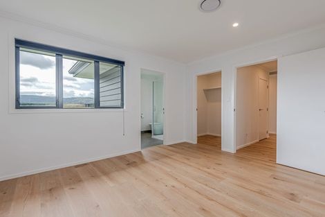 Photo of property in 42 Silicon Way, Fitzherbert, Palmerston North, 4410