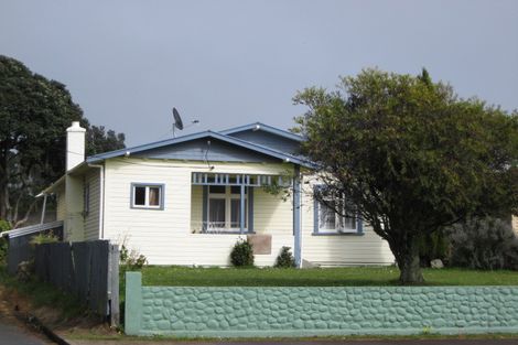 Photo of property in 14 Pukenui Street, Strandon, New Plymouth, 4312