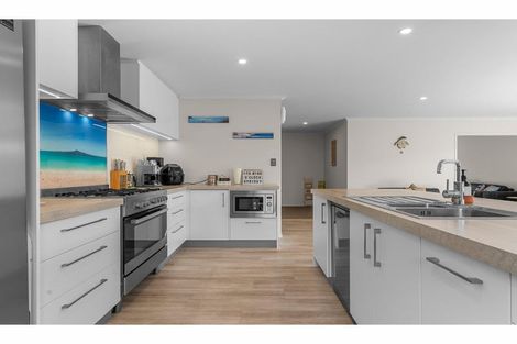 Photo of property in 24 Longview Street, Mangawhai, 0505