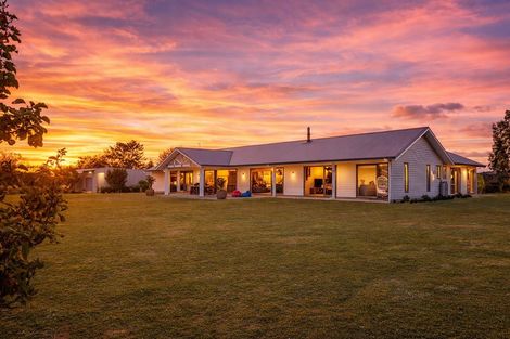 Photo of property in 470 Porangahau Road, Waipukurau, 4282