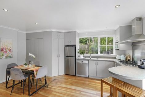 Photo of property in 5 Richmond Hill, Glenside, Wellington, 6037