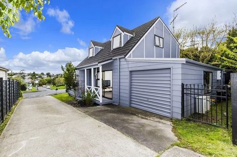 Photo of property in 1/31 Sunnyfield Crescent, Glenfield, Auckland, 0629