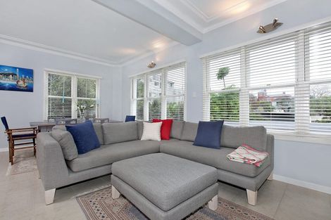 Photo of property in Illawarra Flats, 10/6 Brighton Road, Parnell, Auckland, 1052