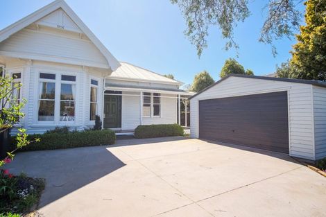 Photo of property in 133 Somerfield Street, Somerfield, Christchurch, 8024