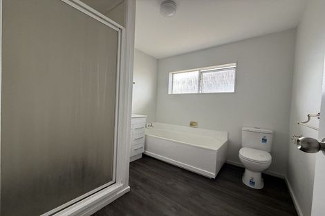 Photo of property in 91 Triangle Road, Massey, Auckland, 0614