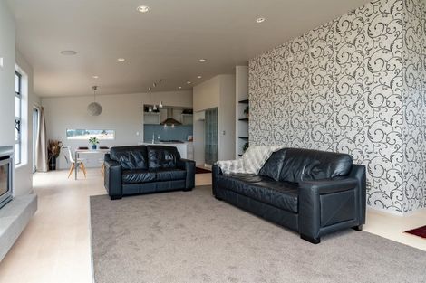 Photo of property in 28a Weka Street, Mangawhai, 0505