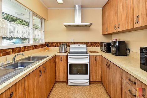 Photo of property in 20 Renwick Street, Papakura, 2110