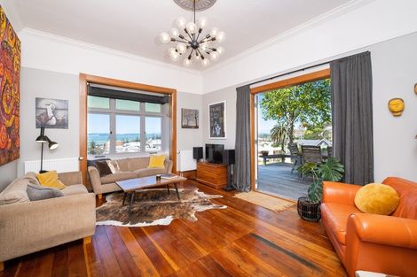 Photo of property in 16 Brewster Street, Bluff Hill, Napier, 4110