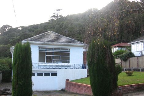 Photo of property in 190 Whites Line East, Waiwhetu, Lower Hutt, 5010