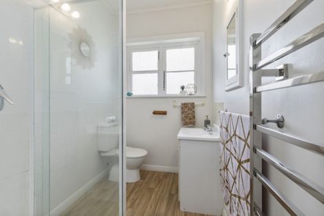 Photo of property in 22 Bell Road, Waiwhetu, Lower Hutt, 5010