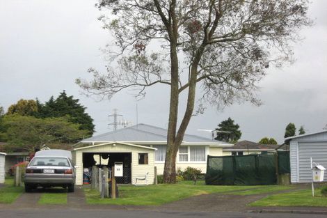 Photo of property in 11 Joanne Place, Rosehill, Papakura, 2113