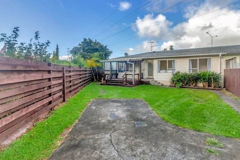Photo of property in 1/29 Kindergarten Drive, Conifer Grove, Takanini, 2112