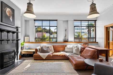 Photo of property in 153 Emerson Street, Napier South, Napier, 4110