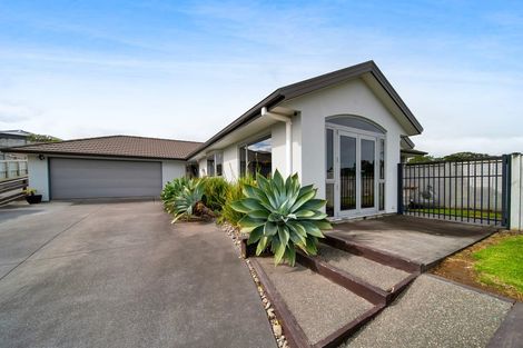 Photo of property in 42 Redwood Crescent, Hurdon, New Plymouth, 4310