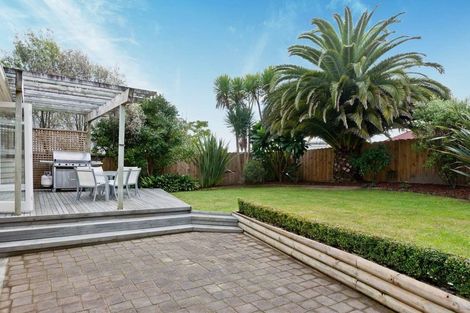 Photo of property in 47 Kiwi Road, Point Chevalier, Auckland, 1022
