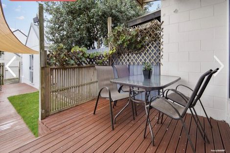Photo of property in 7/106 West Coast Road, Glen Eden, Auckland, 0602