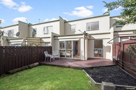 Photo of property in 4/351 West Coast Road, Glen Eden, Auckland, 0602