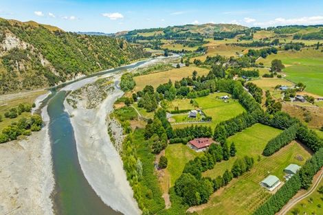 Photo of property in 195 Rowes Road, Hunterville, 4785