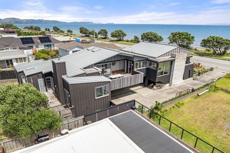 Photo of property in 88 Marine Parade, Paraparaumu Beach, Paraparaumu, 5032