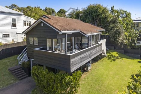 Photo of property in 215 Victoria Road, Devonport, Auckland, 0624