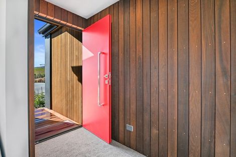 Photo of property in 37 Jack Hanley Drive, Jacks Point, Queenstown, 9371