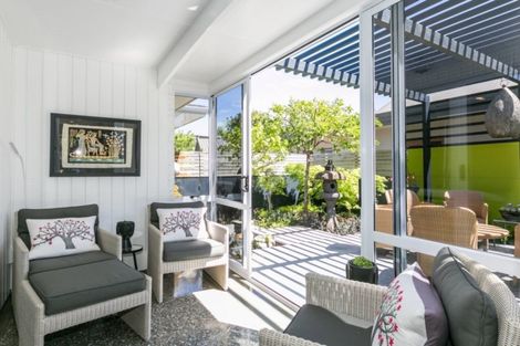 Photo of property in 8 Shortland Place, Havelock North, 4130