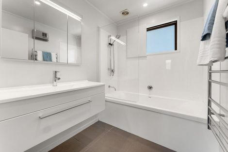 Photo of property in 26 Imogene Way, Half Moon Bay, Auckland, 2012