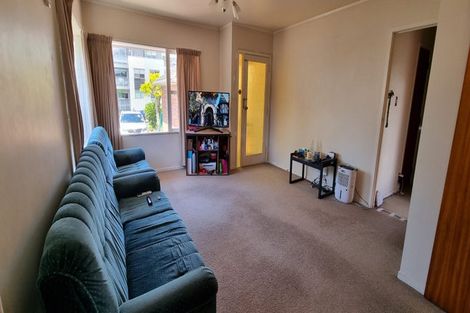 Photo of property in 2/19 Huron Street, Takapuna, Auckland, 0622