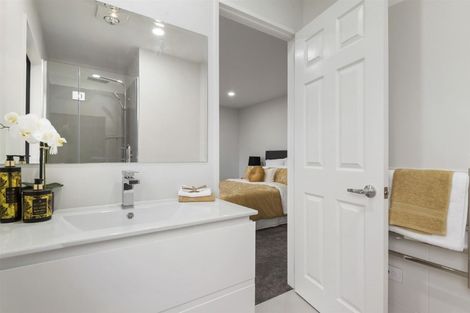 Photo of property in 7 Graham Collins Drive, Windsor Park, Auckland, 0632