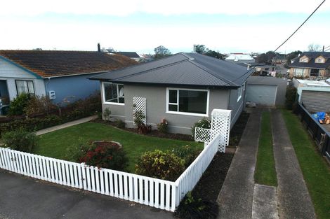 Photo of property in 27 Clyde Street, Oamaru North, Oamaru, 9400