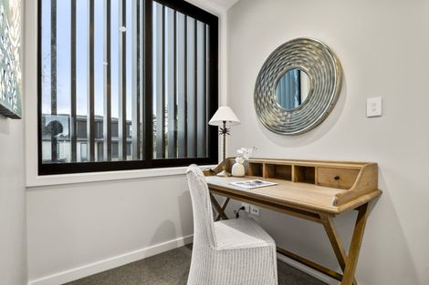 Photo of property in 14 Third Fairway Place, Albany, Auckland, 0632