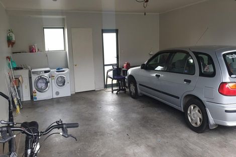 Photo of property in 1/112 Parkhurst Road, Parakai, 0830