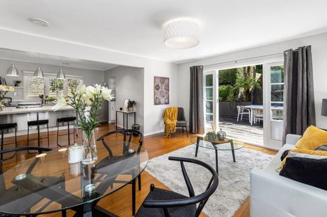 Photo of property in 17 Larchwood Avenue, Westmere, Auckland, 1022