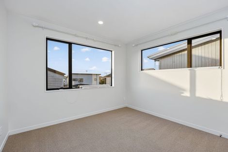 Photo of property in 6 Alexander French Close, Silverdale, 0932