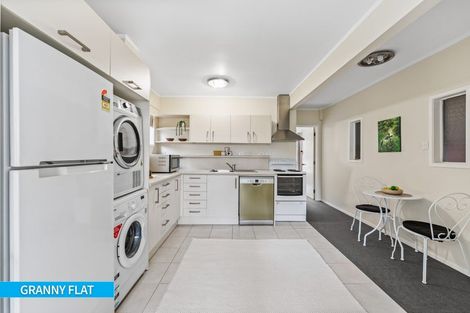 Photo of property in 13a The Terrace, Takapuna, Auckland, 0622